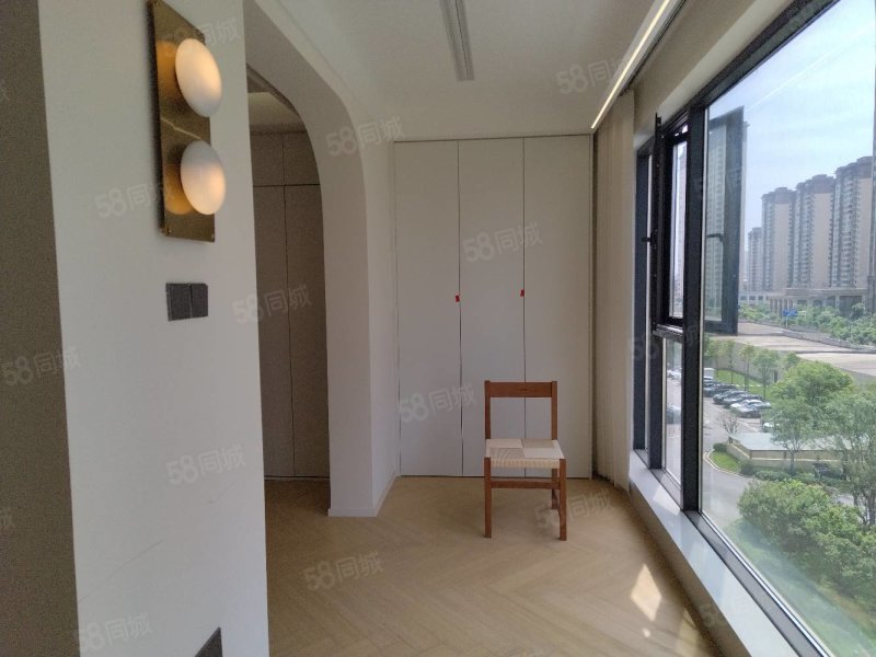 名筑当代阅MOMA3室2厅2卫115㎡南北46万