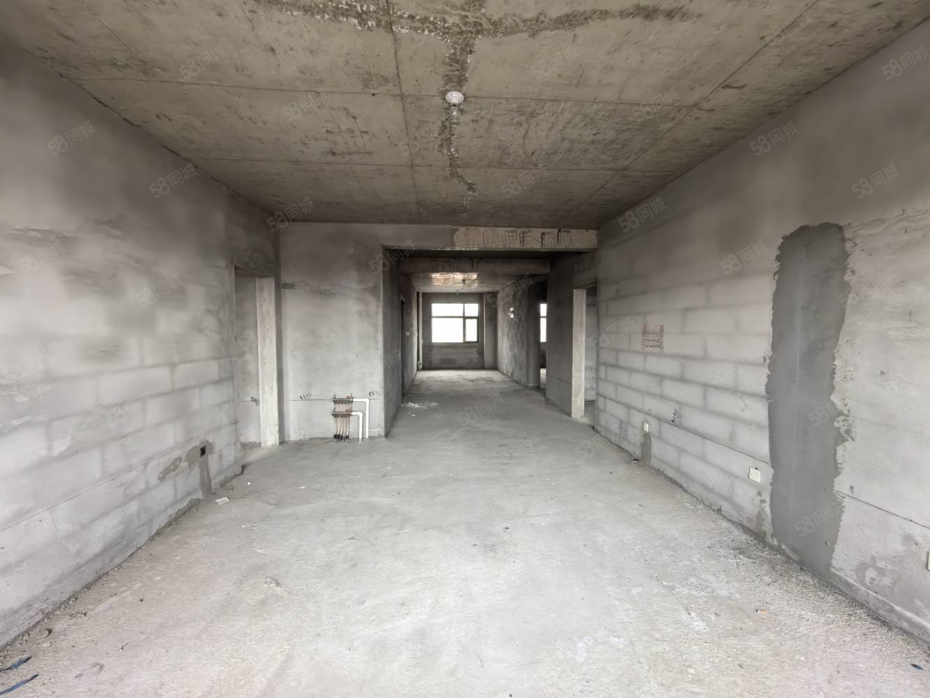 东方新天地3室2厅2卫144㎡南北56.8万