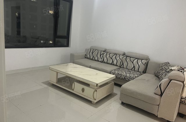 百合新城 性价比  一套 小高层公摊小 三叶草 旁边就是