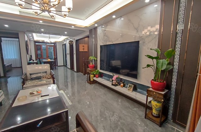 皓顺一号院南区6室4厅249㎡239万二手房图片