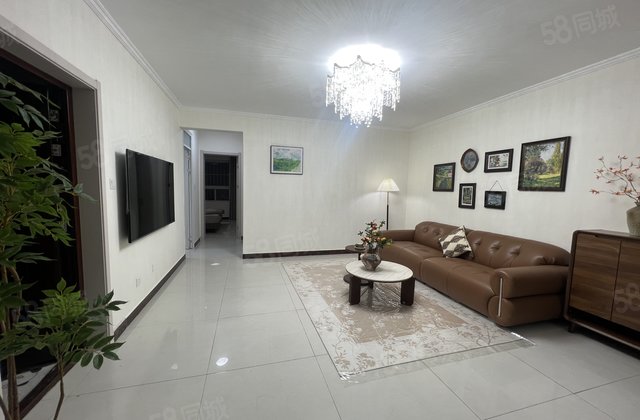 香格里 水岸新城一楼带小院 送全屋家具家电 新城邦价格可议