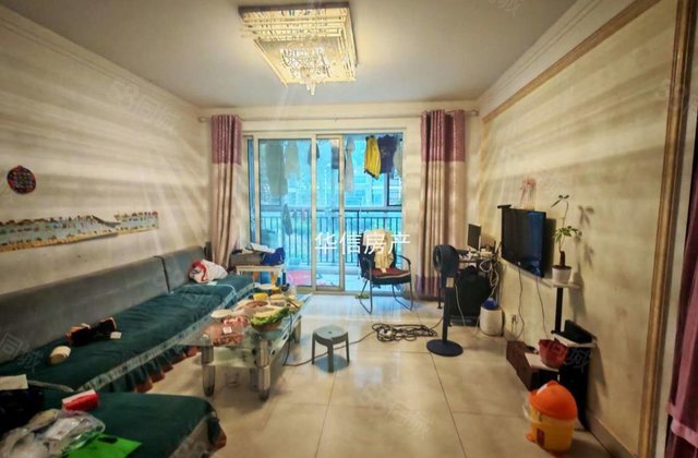 高铁一中西关街西湖馨苑，洋房1楼，94平，76万，三室两厅