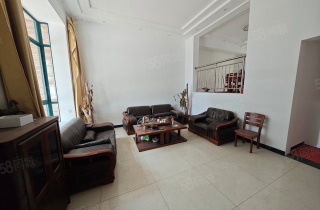 带车库小院 房价可议 伟业中华苑(别墅) 金柱康城东邻