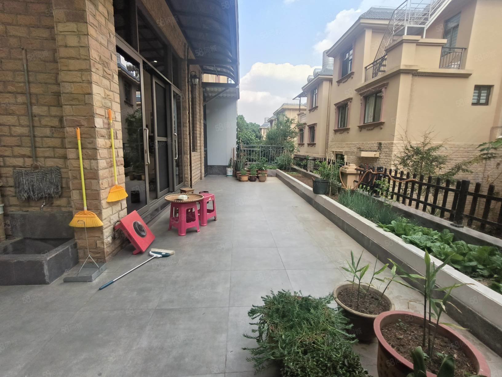 【10图】精装别墅 350平关门卖 带大花园 格局好,凤凰苑-文山58同城