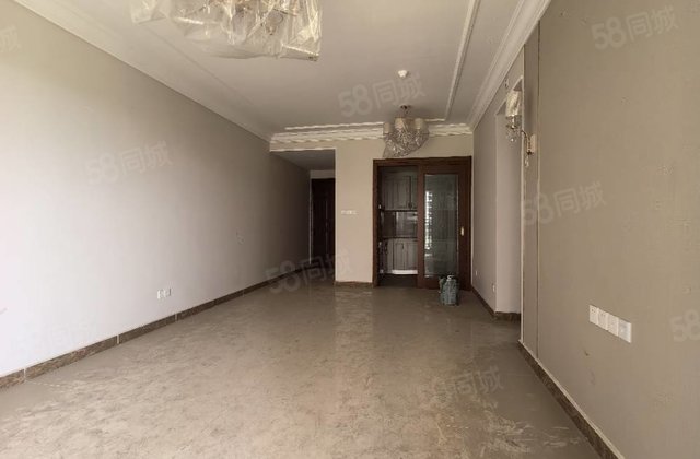 恒大文化旅游城一期3室2厅108㎡40万二手房图片