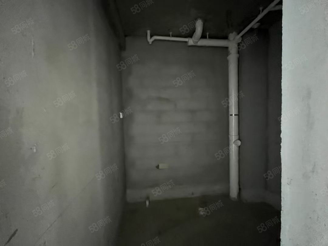 熙樾新城3室2厅2卫143㎡南北93万