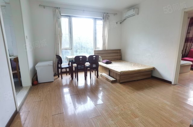 泰华府邸1室1厅65.8㎡100万二手房图片