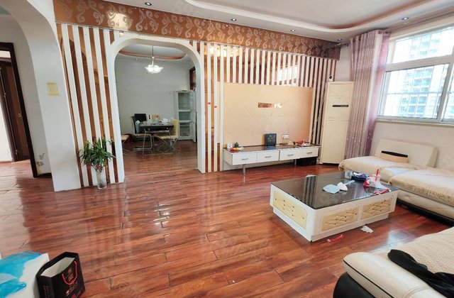 房东急售！七中！送车库！三室朝阳！送储藏室！方便看房子！