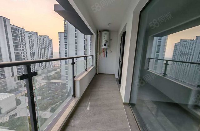 急售城市芳华兰园！三室双卫中层！有车储清风和庐孟达国际康盛园