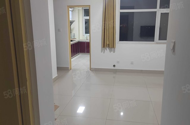 民生凤凰城6号院2室1厅1卫带地下室一梯两户好楼层送地下室