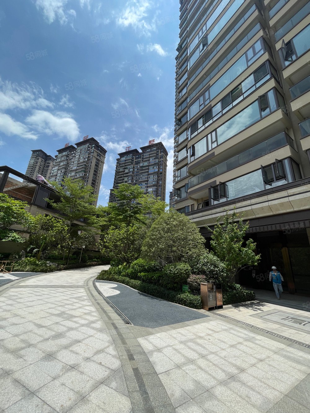 保利冠江墅4室2厅2卫177.79㎡南北320万