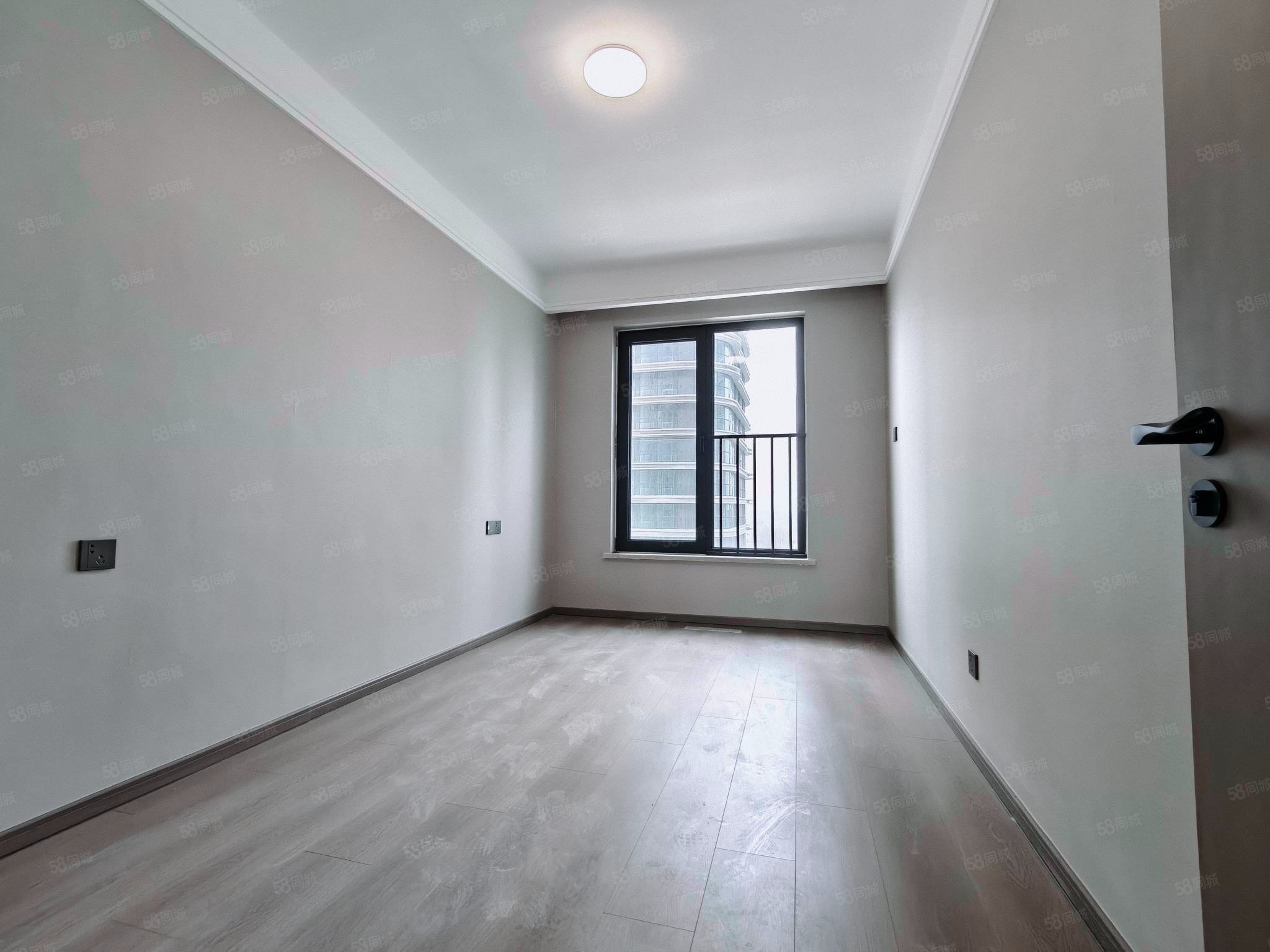 三湘印象森林海尚城3室2厅1卫118㎡南北112万