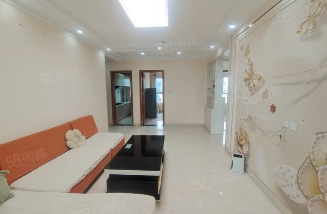 出售 带车位 阿卡六期  精装修三室 花园  和五中