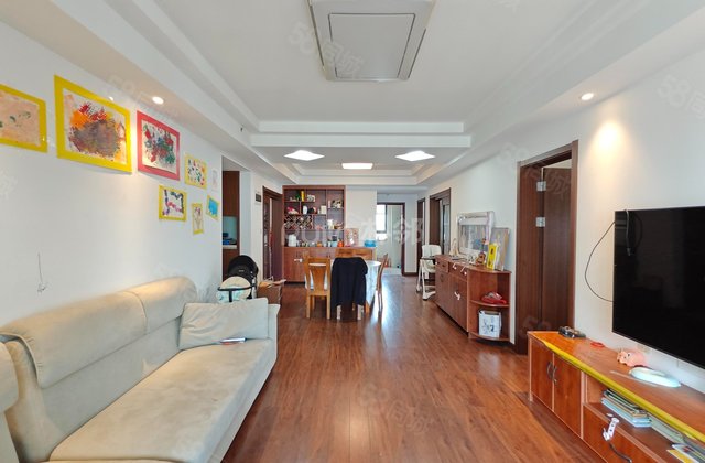 万科里金域国际(一二期)4室2厅138.77㎡235万二手房图片