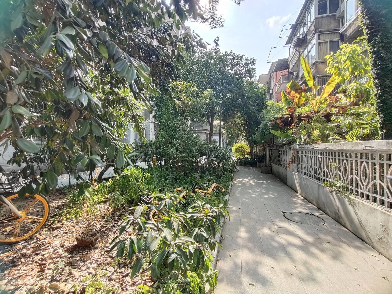 景田大厦4室2厅2卫134.68㎡南北125万