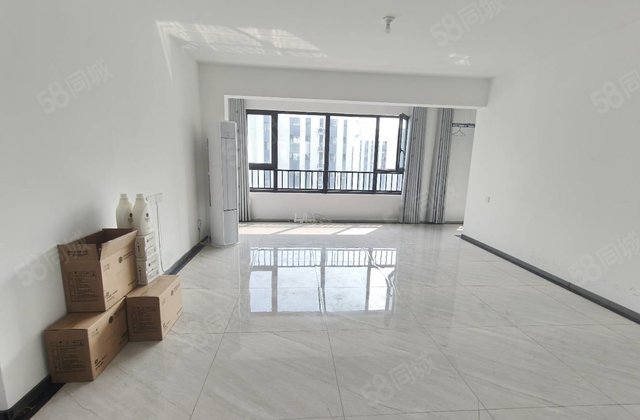 单价6千多商品房 四室洋房 无过hu费