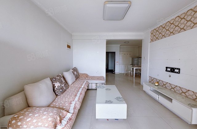 文轩本部，龙湾，精装修三室朝阳，户型方正，有储藏室