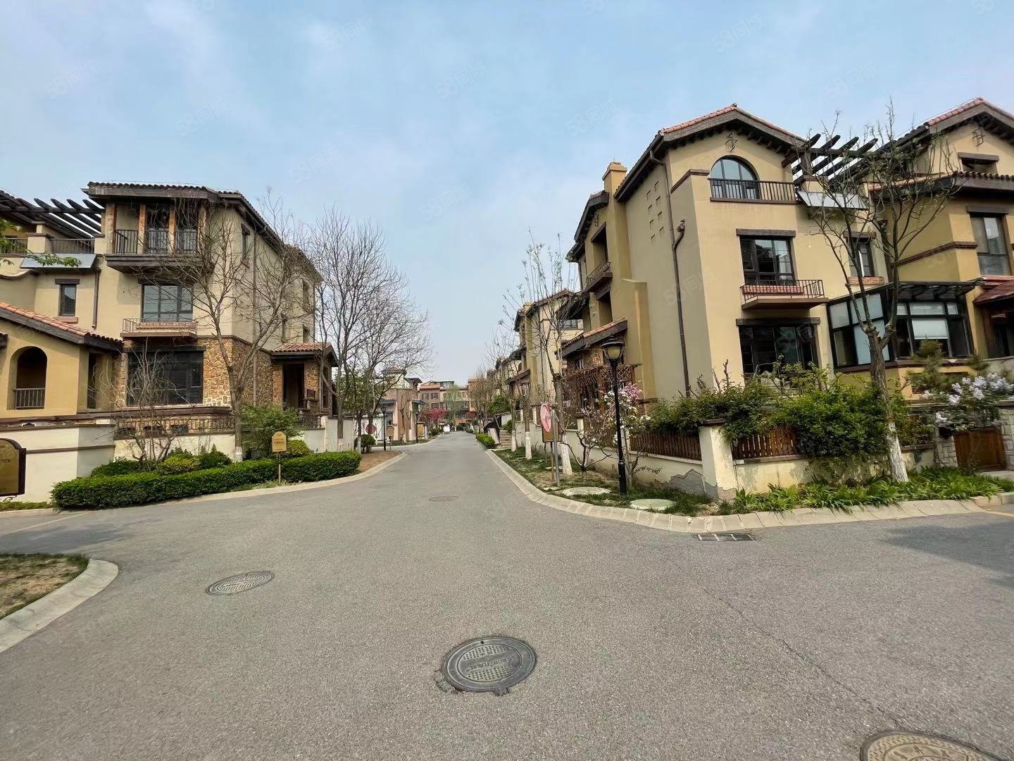 大运河孔雀城3室2厅2卫153㎡南北160万