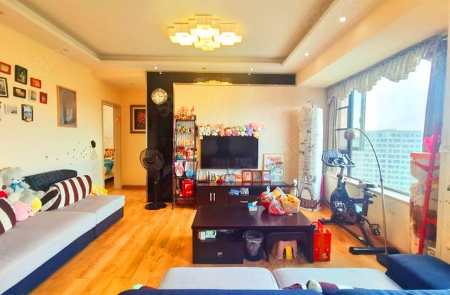 首信首御3室2厅93.52㎡180万二手房图片