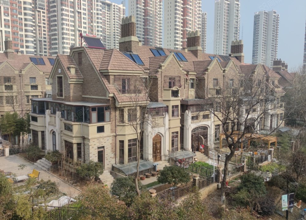 鲁商凤凰城二期别墅