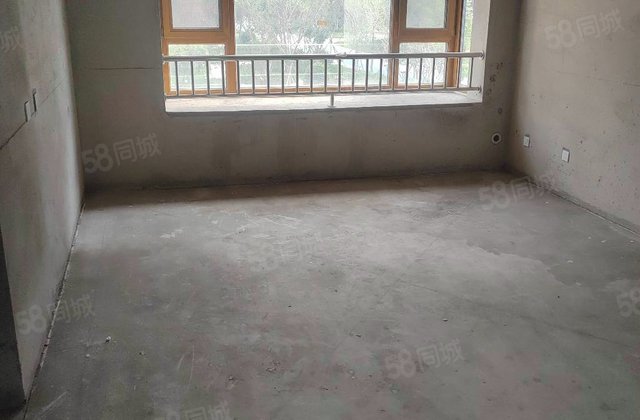 嘉元艺术小镇3室2厅132.23㎡58.8万二手房图片