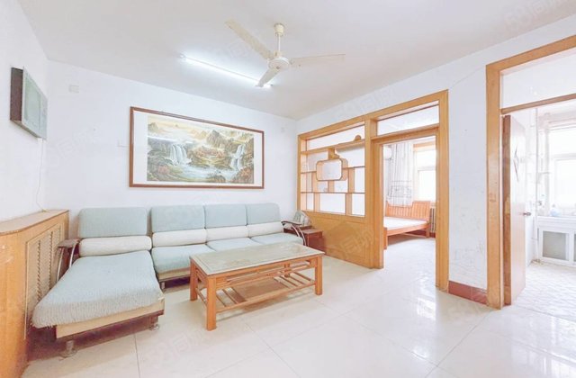 二楼，带车位，多层2楼，三室，柳泉花园，眼科医院，不临街送储