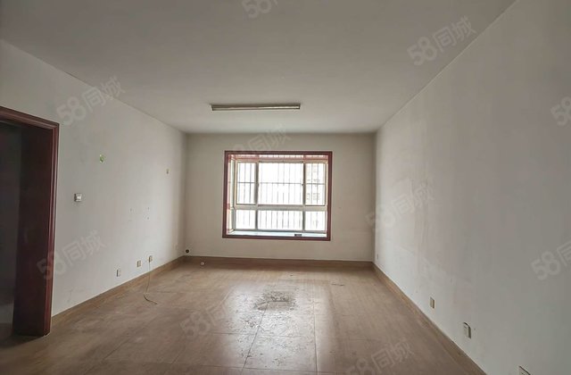 急售 翡翠城三室两厅两卫 西边户 免大税 随时看房 价格可谈