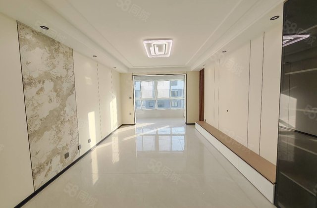 百合苑3室2厅126.31㎡59万二手房图片