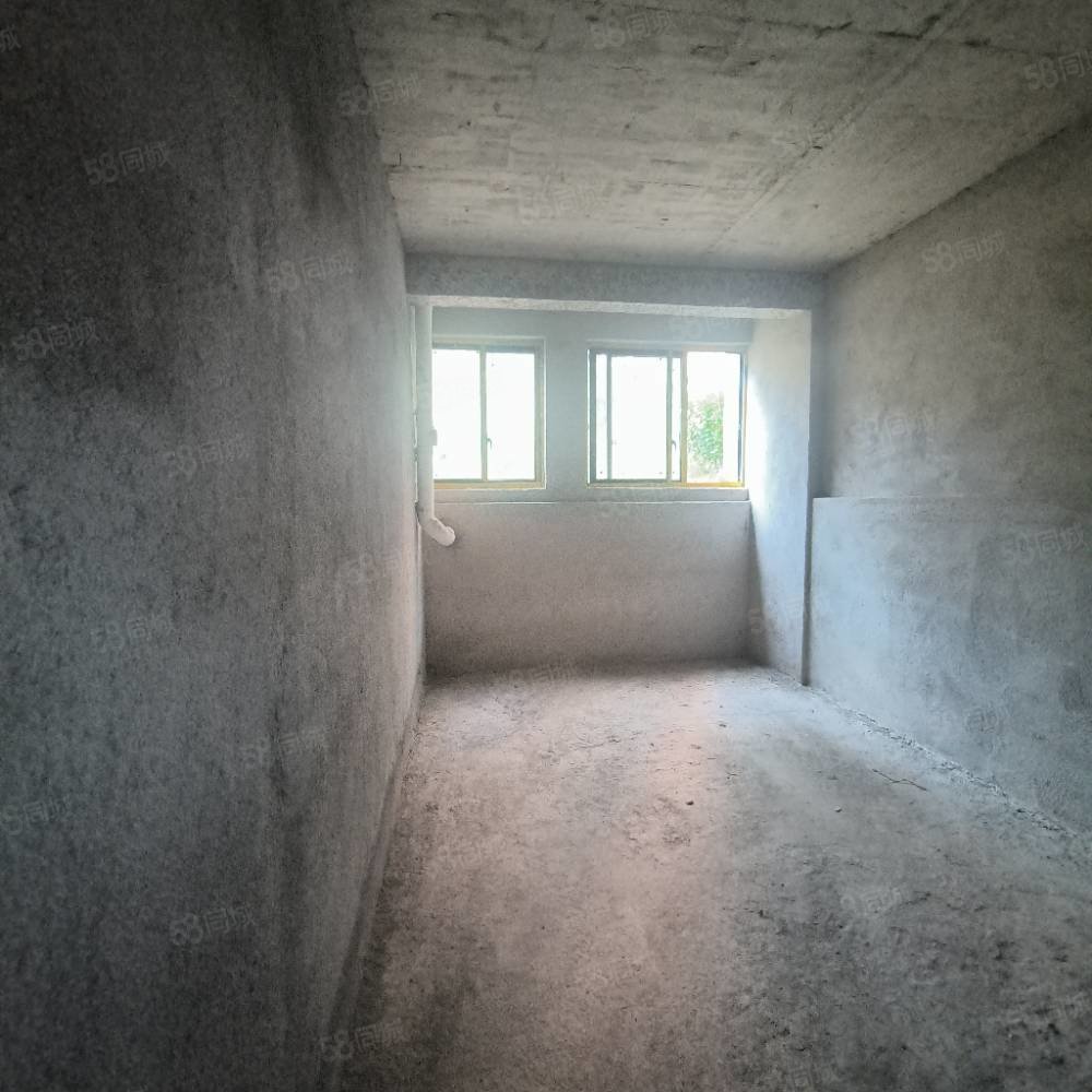 天御蓝湾7室2厅4卫126㎡南北140万