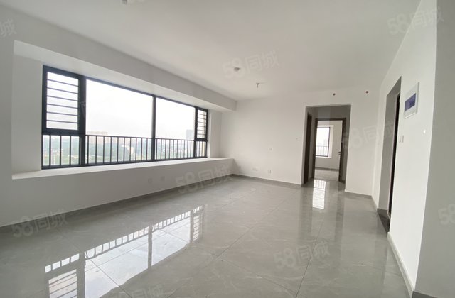 星光 朗悦府！69万5 急售！送车位储藏室 随时看房