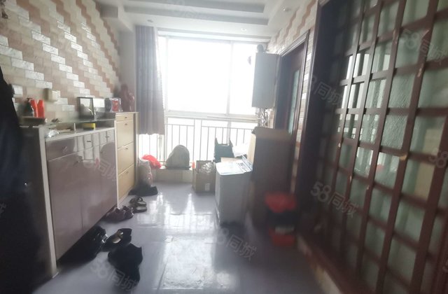 中通时代豪园二期(18-34号楼) 3房 周边配套完善