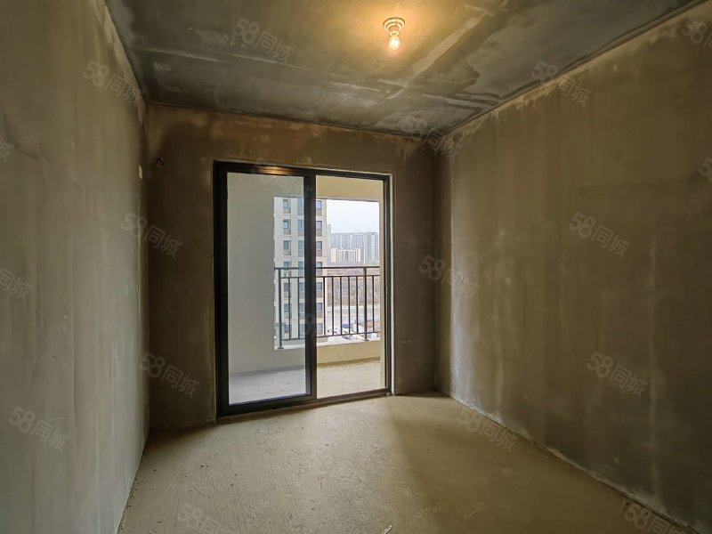 华府轩苑雍华公馆三小一中现房 即装修买房送车,吾悦华府