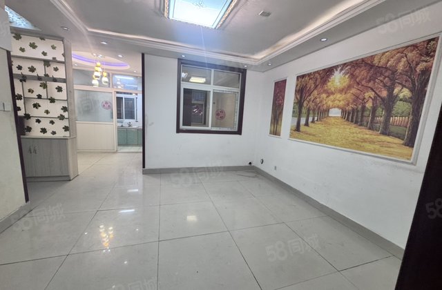 急售 水岸新城 低楼层 送储藏室 三室二厅 价格可谈香格里