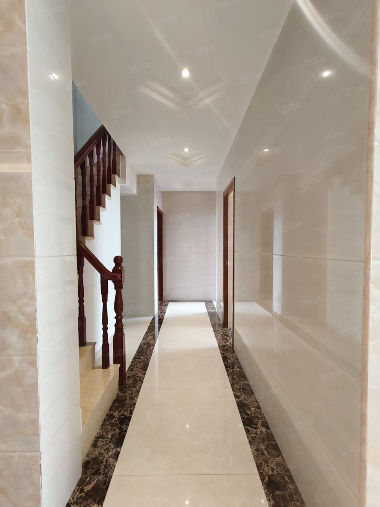 宜教花苑6室2厅4卫123㎡南北168万