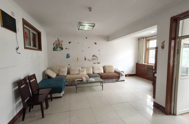 闸口 老文轩 南北通透 中间楼层 停车方便 有证可按揭