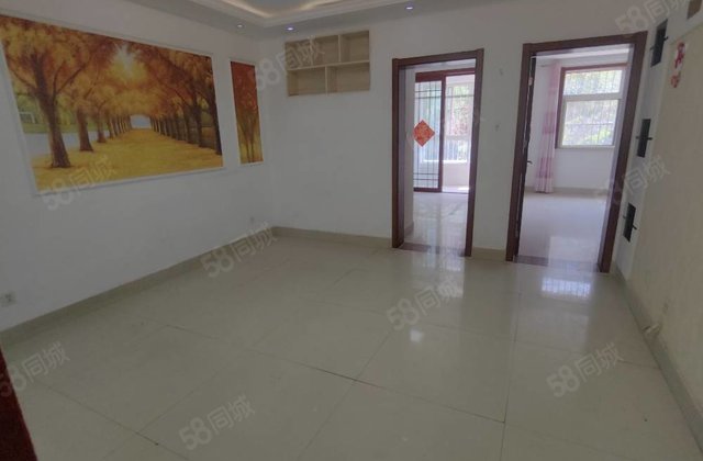 拿   首付，月供一千多，正规三室两厅，带地上储藏室，过税