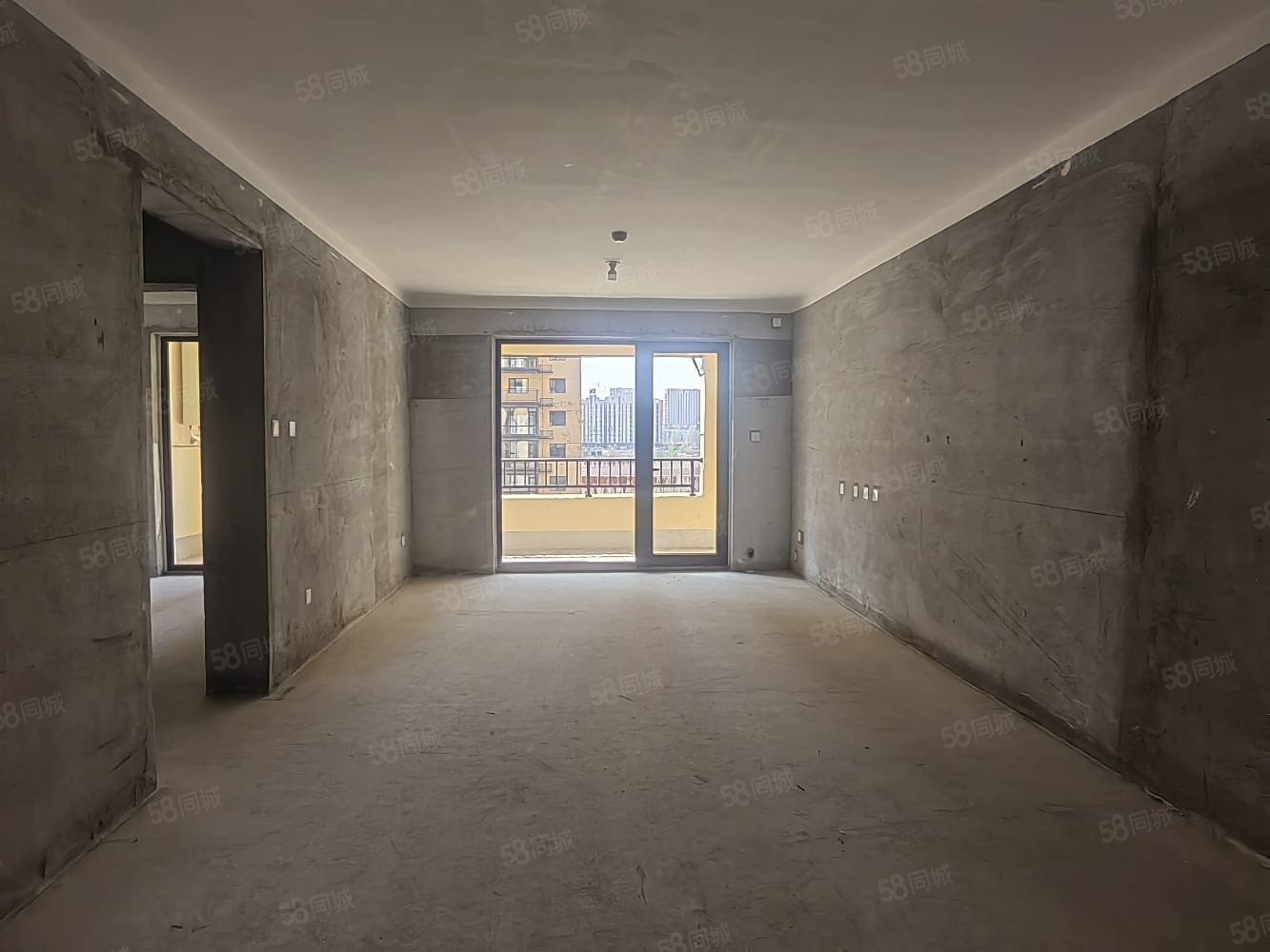 梧樾公馆3室2厅2卫123.43㎡南北80万