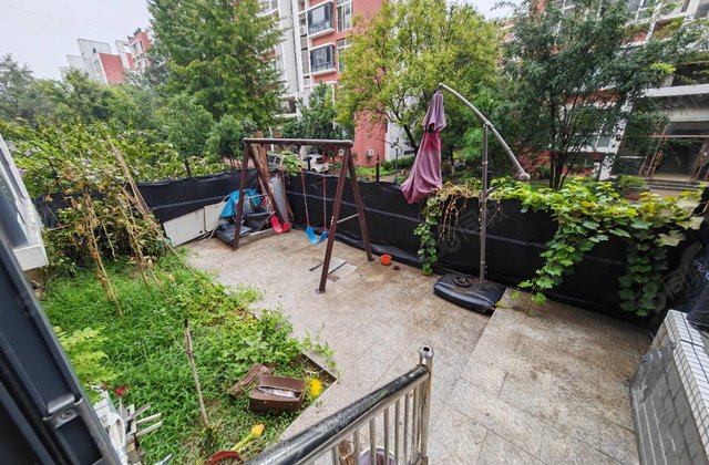 105万  东昌湖边 一楼带院。，