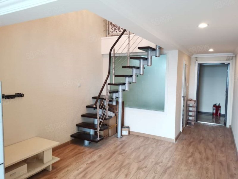 急卖 住宅复式 太原街旁 双地铁 年轻人都喜欢