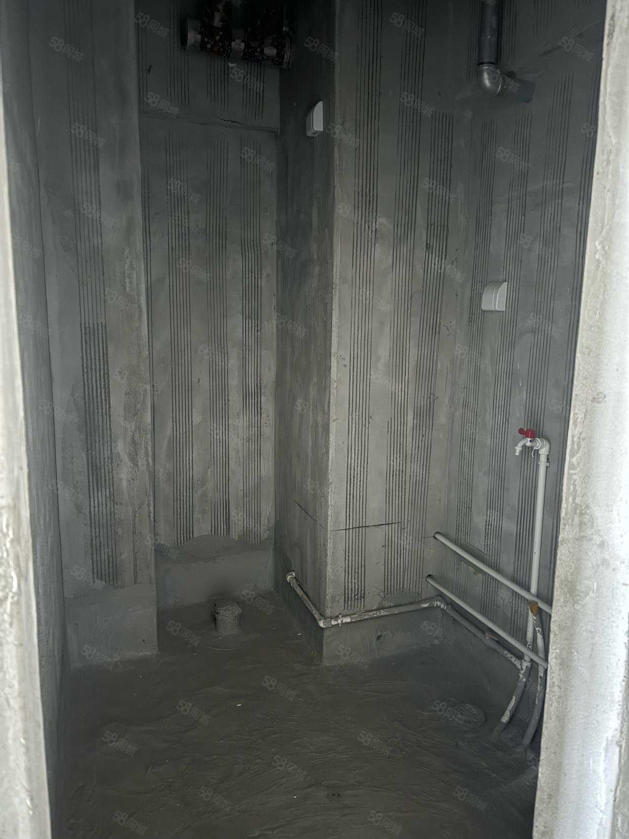 聚铭智慧城1室1厅1卫53.75㎡西12万