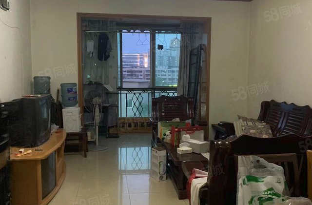 汇伦住宅2室2厅94㎡65万二手房图片