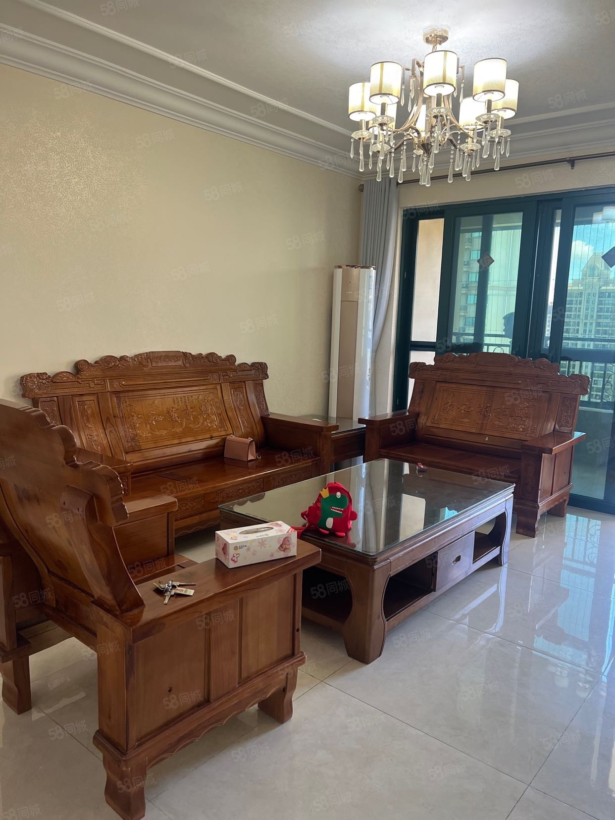 恒大城二期3室2厅2卫135㎡南北75万