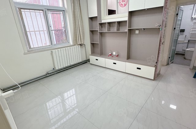 大医院 湖边位置 王口小区 小两居 停车方便