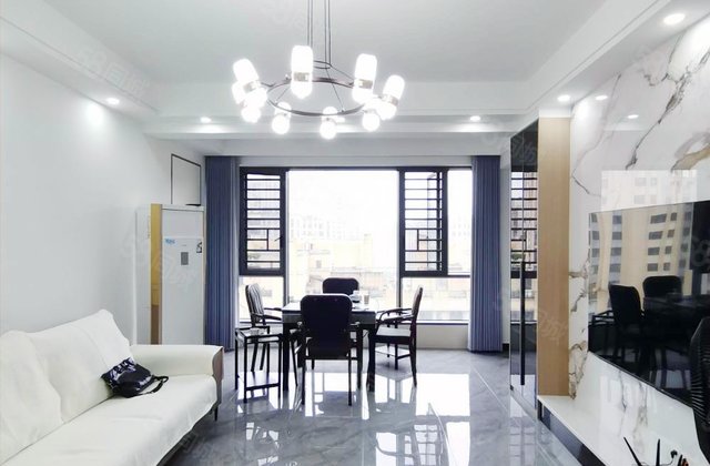 东方红郡香樟园3室2厅123㎡66.8万二手房图片