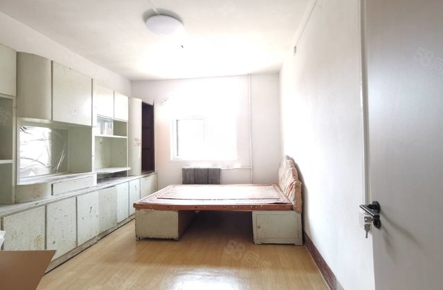 文轩 外国语 农科院 红旗   聊大家属院 停车方便环境好