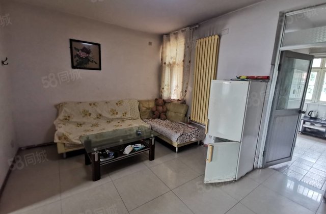 老文轩 柳园小区 四楼两居室 免大税 急卖70万