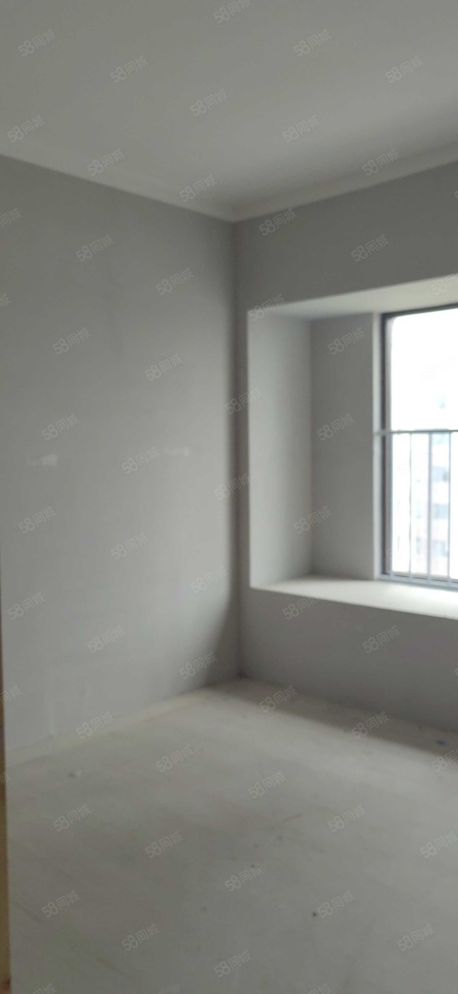 碧桂园凤熹台3室2厅1卫102㎡南北65万