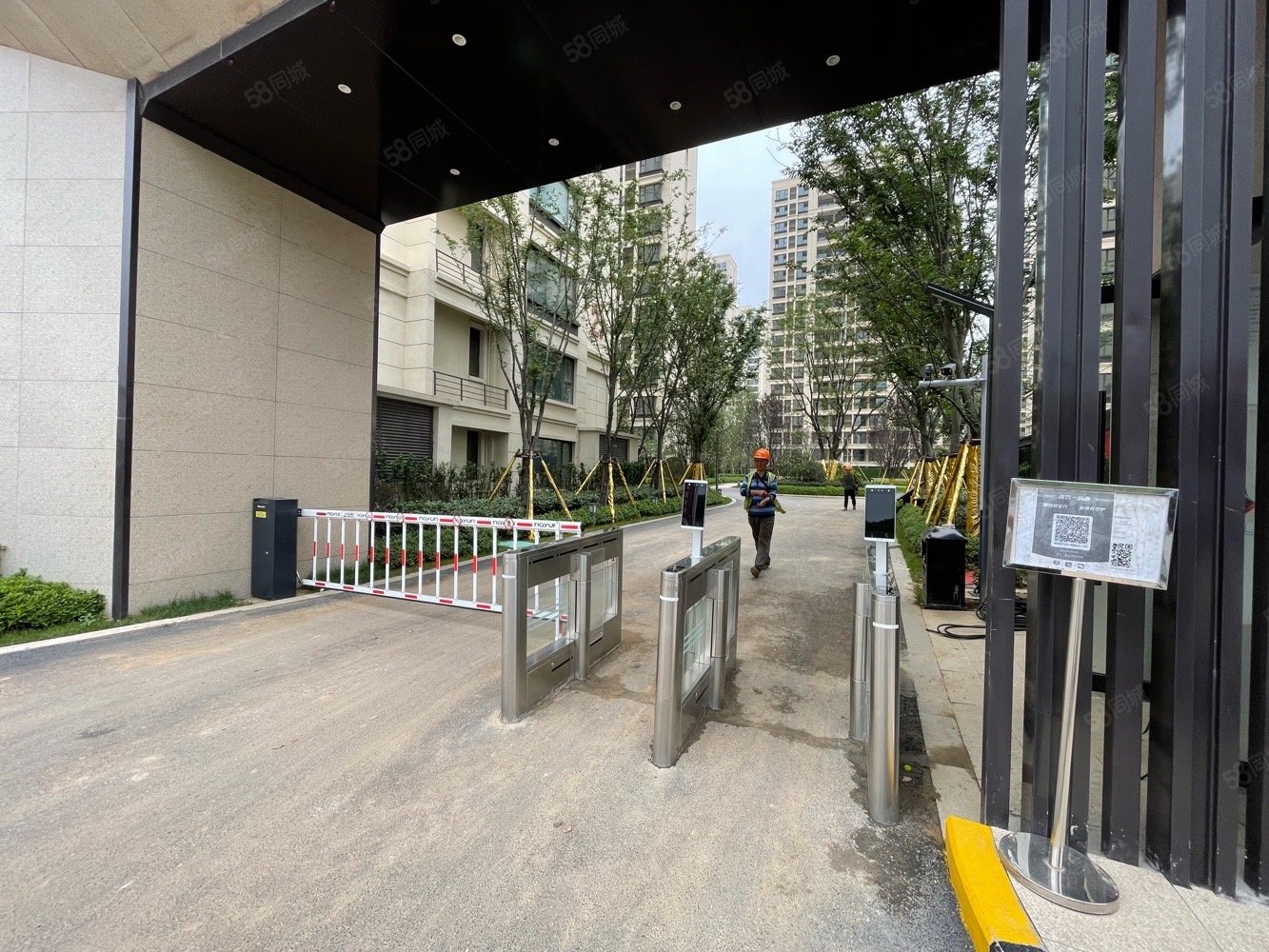 薛家岛准现房 精装修 地铁1号线 长江路商圈,衡山学府-青岛58同城