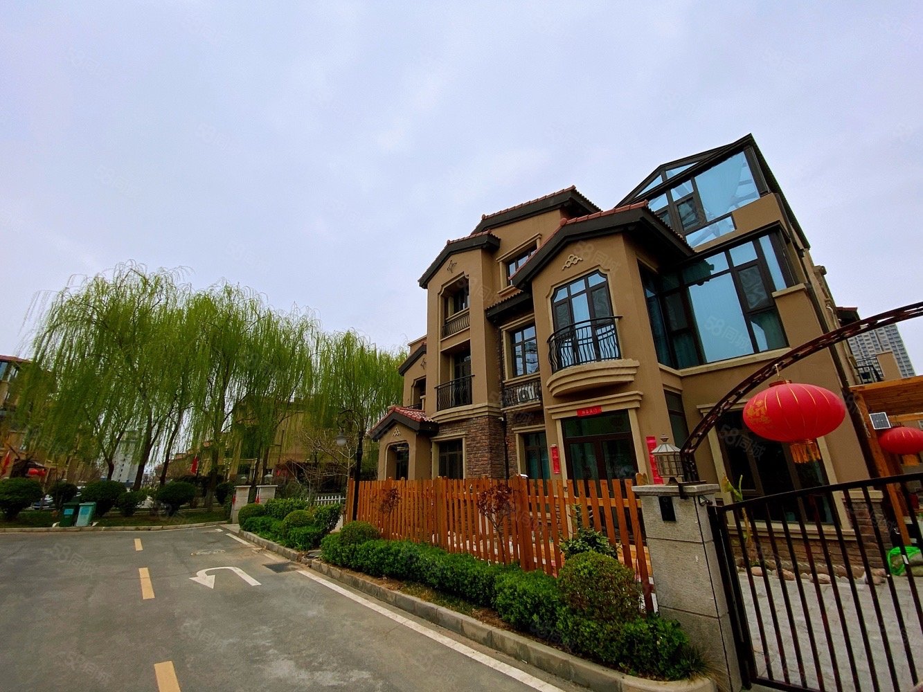 石家庄碧桂园(别墅)4室2厅3卫180㎡南北290万