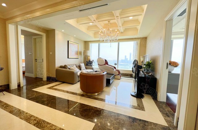 东方之门3室2厅266.03㎡1350万二手房图片